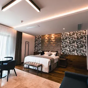 Hotel The Village Boutique And Naxxar